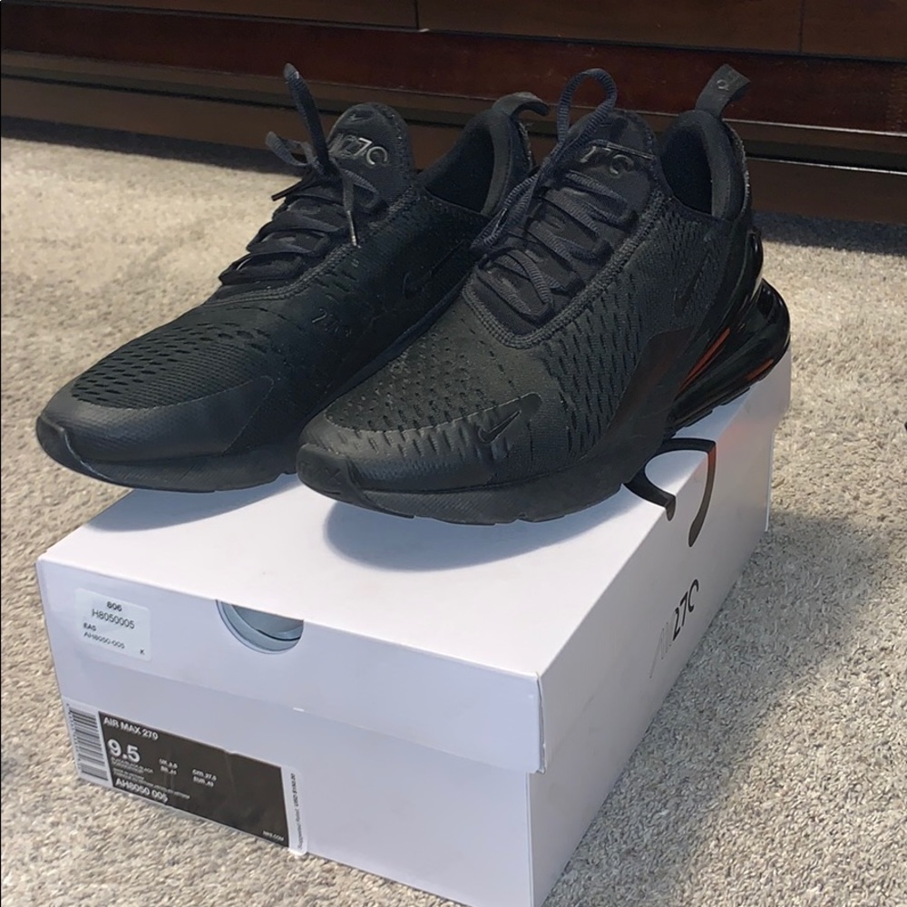 Nike Black Air Max 270( box included)